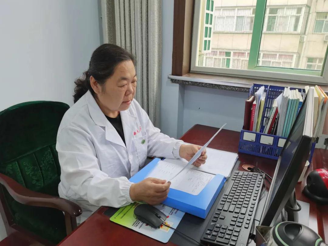 【醫(yī)路有你】何素珍：功成不必在我，功成必定有我